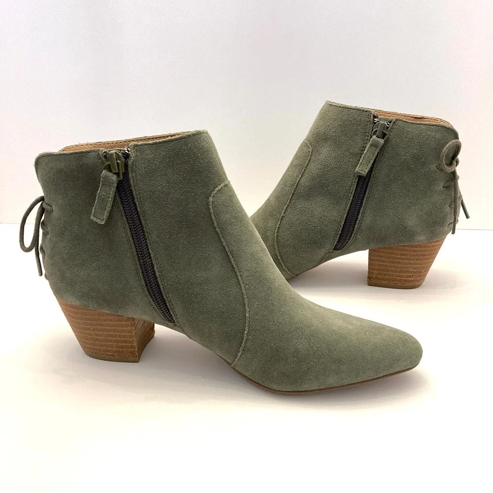Tahari charles ankle